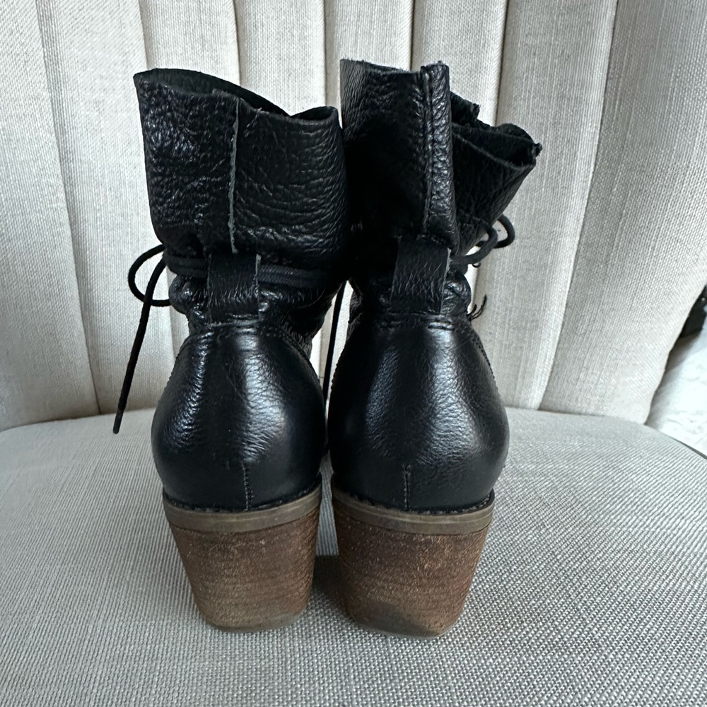 Steve Madden “Gretchun” Black Leather Heeled Boots - Size 8. - Picture 3 of 10